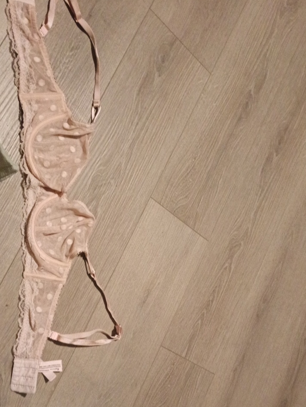 Victoria's Secret Pale Pink Polka Dot Lace Underwire Bra